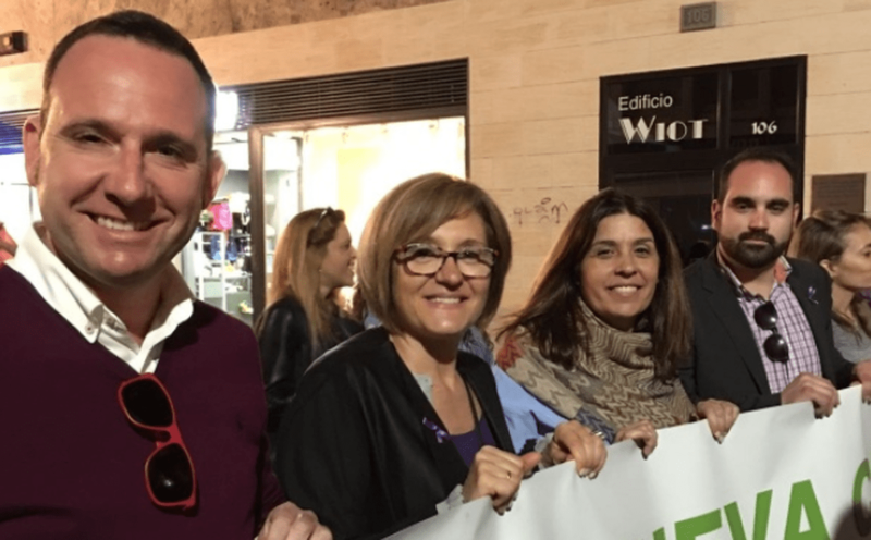 Miembros de Nueva Canarias Telde, en una imagen de archivo en una concentración en favor de la igualdad (Foto TA)